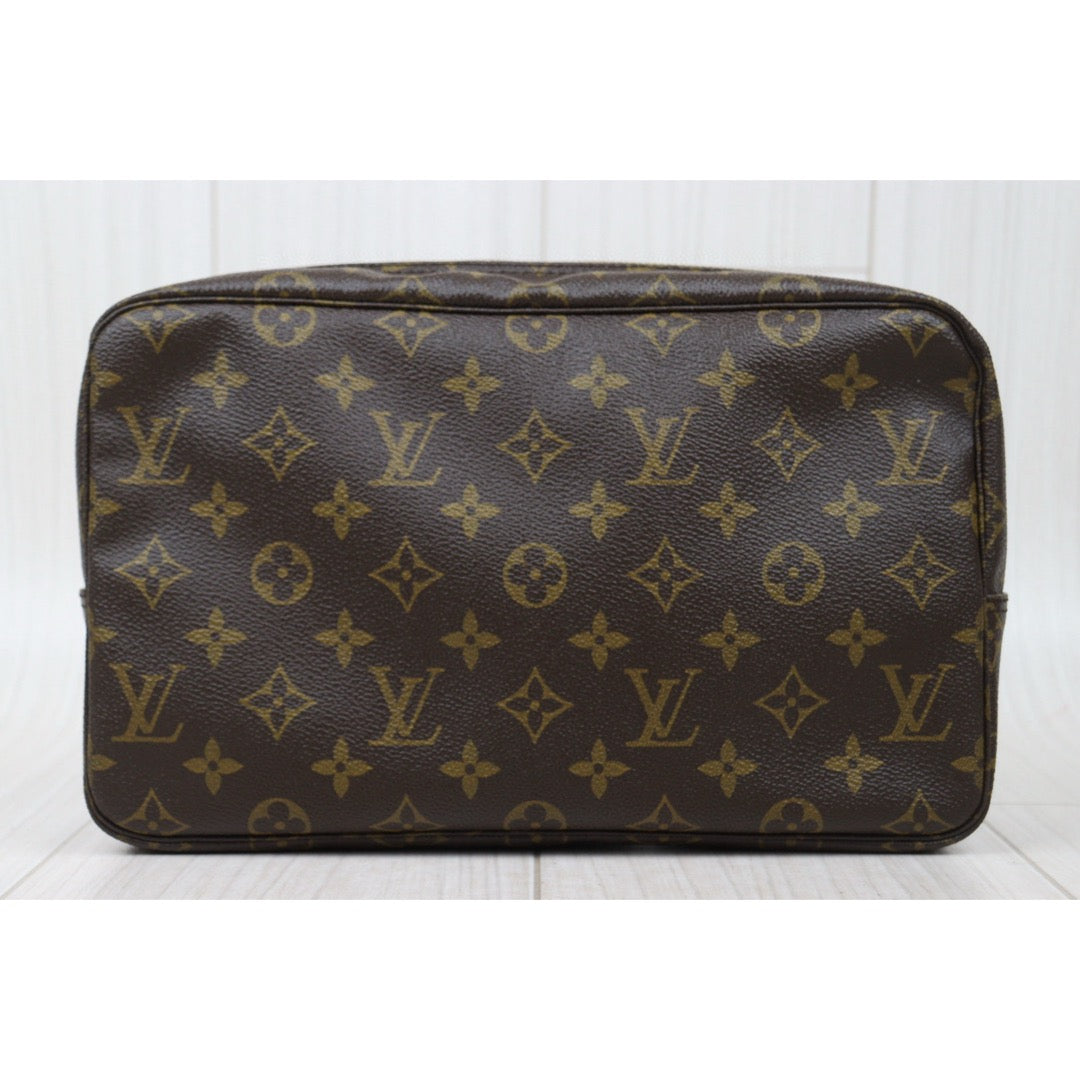 Very Good ( Rank A)｜ LV Truth Toilet 28 Monogram Makeup Pouch｜Q25010905