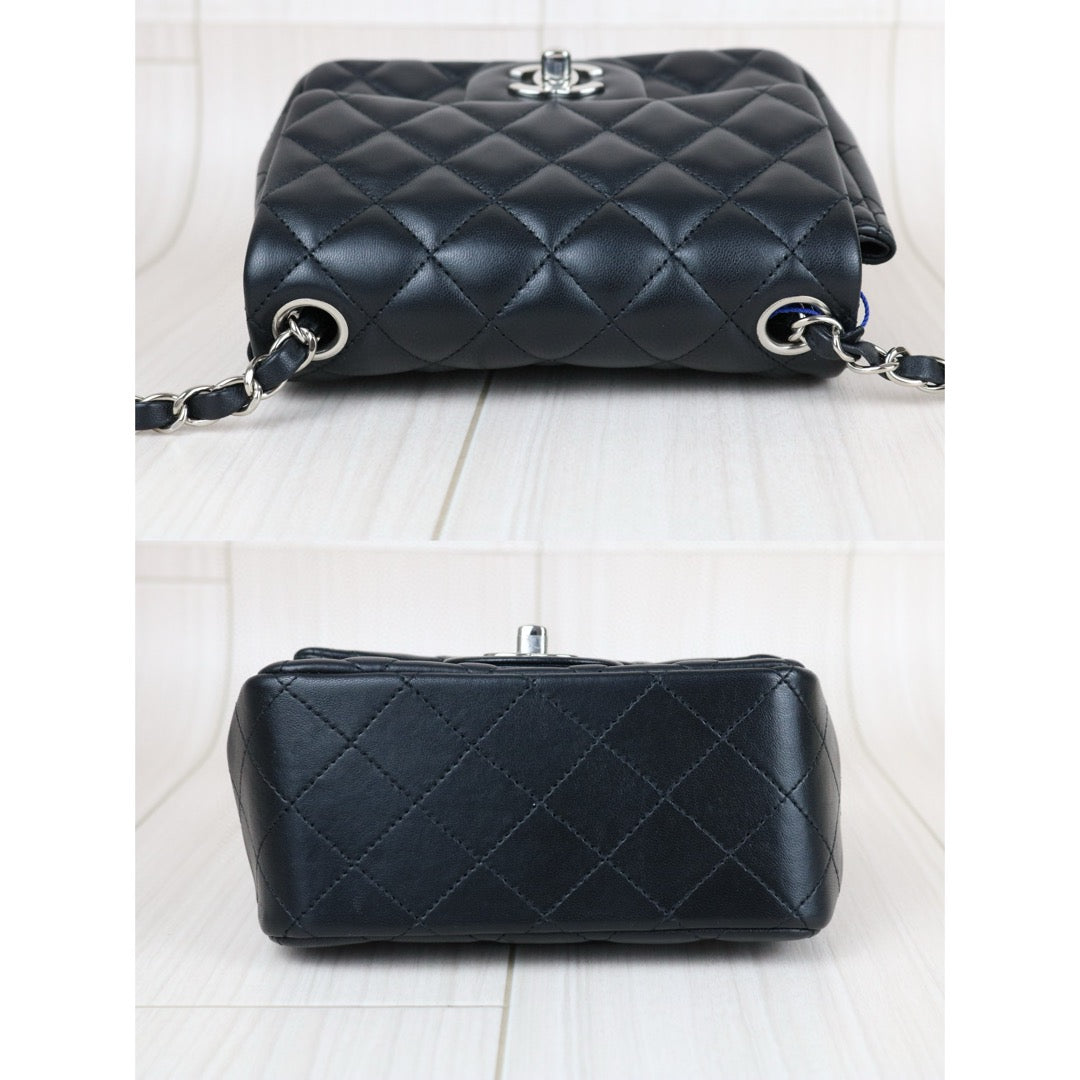 Very Good ( Rank A)｜ CHANEL Lanbskin Square 17  Shoulder Bag Black Made In 2020～2021 Year ｜W25042805