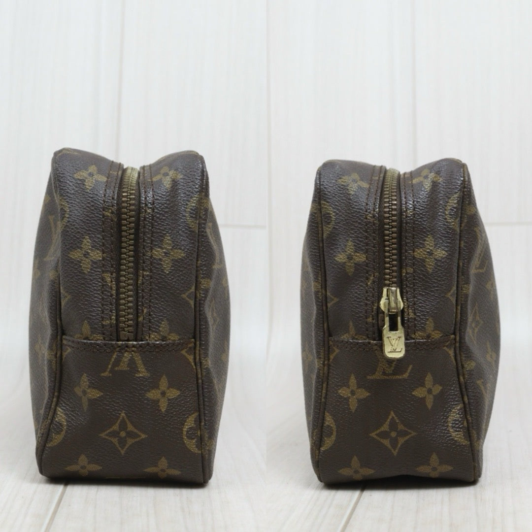 Include Entrupy Certificate of Authenticity｜Good ( Rank AB)｜ Louis Vuitton Truth Toilet 28 Monogram Makeup Pouch｜26081808