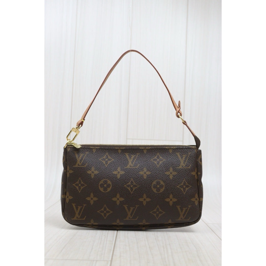 Include Entrupy Certificate of Authenticity｜Good ( Rank AB) ｜ Louis Vuitton Monogram Pochette Accessoire｜26082101