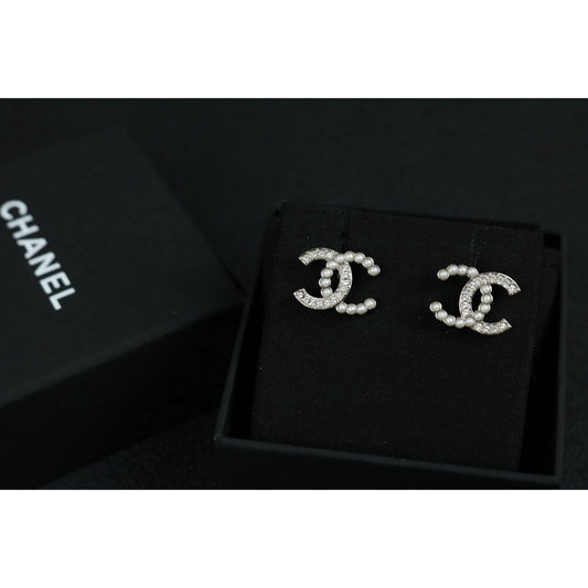 Include Authentic Detective Certificate of Authenticity｜Very Good ( Rank A) ｜CHANEL B24S COCO Mark Pearl Rhinestone Earrings Made In 2024Year｜S26061603