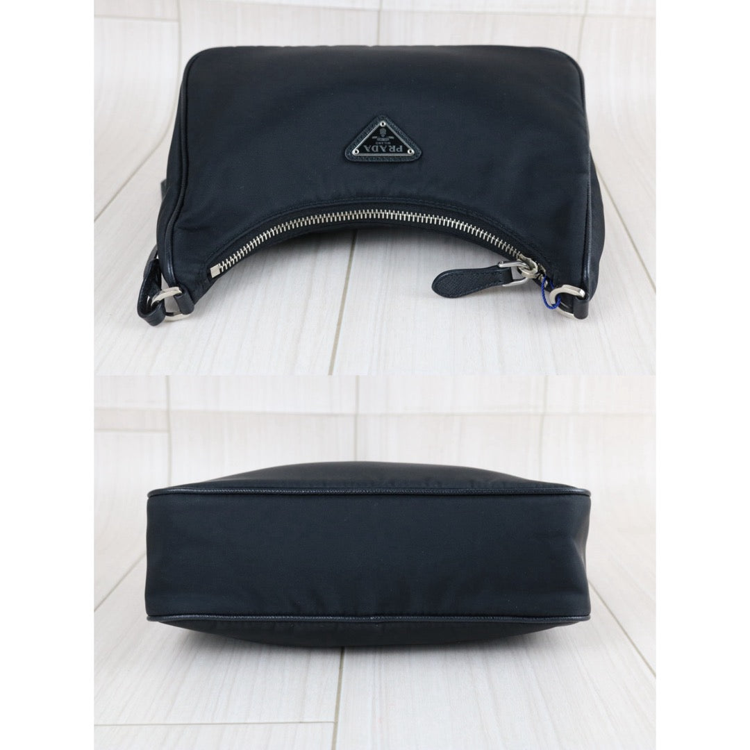 Include Entrupy Certificate of Authenticity｜Very Good ( Rank A)｜ PRADA Re-Edition 2005 Re-Nylon Hobo ｜S26062904