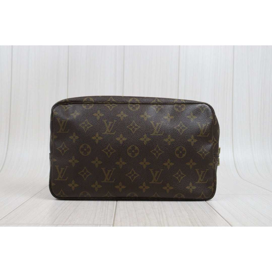 Include Entrupy Certificate of Authenticity｜Good ( Rank AB)｜ Louis Vuitton Truth Toilet 28 Monogram Makeup Pouch｜26072101