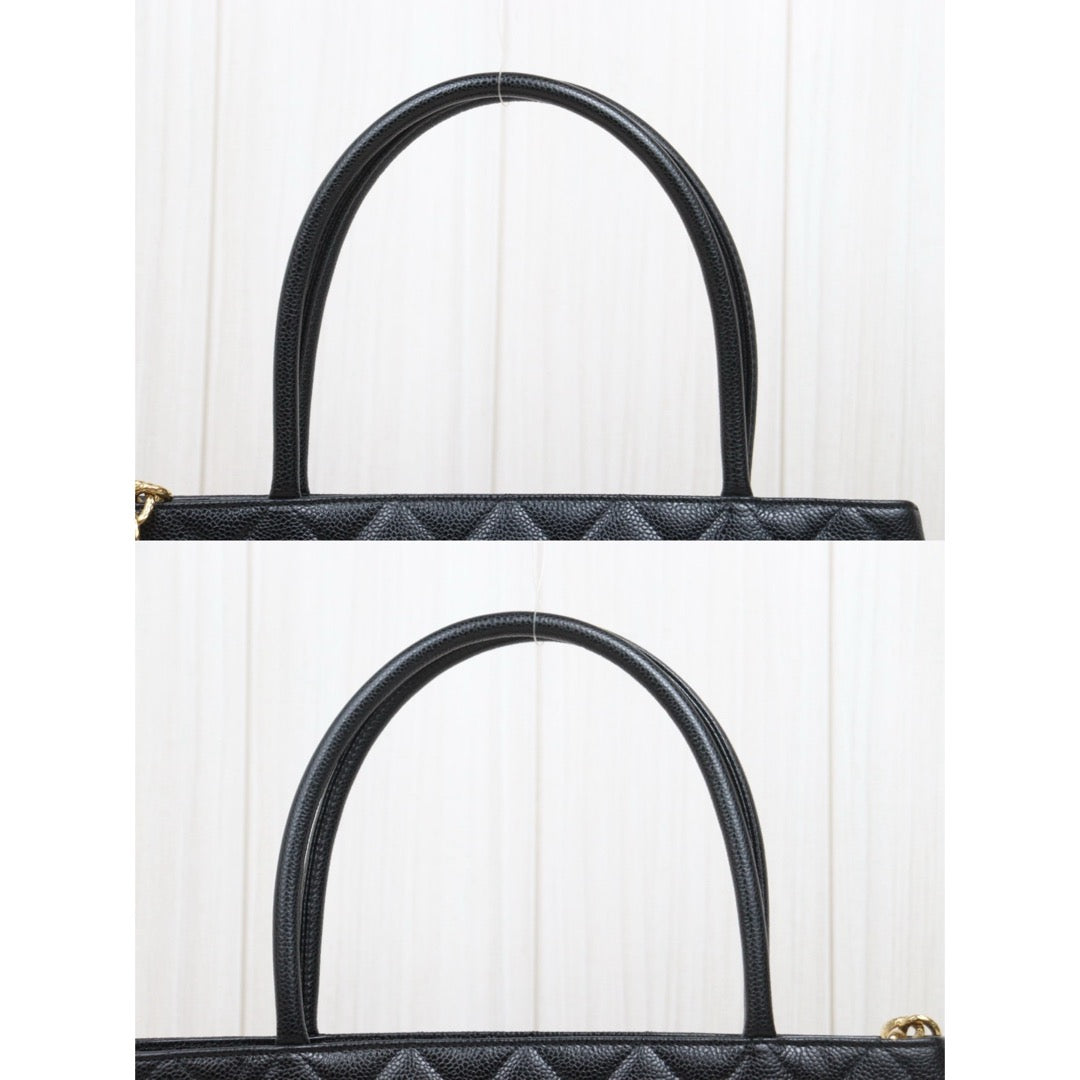 Very Good ( Rank A)｜ CHANEL Caviar Skin Calf Leather Tote Bag Black Made In 2002～2003Year｜25121005