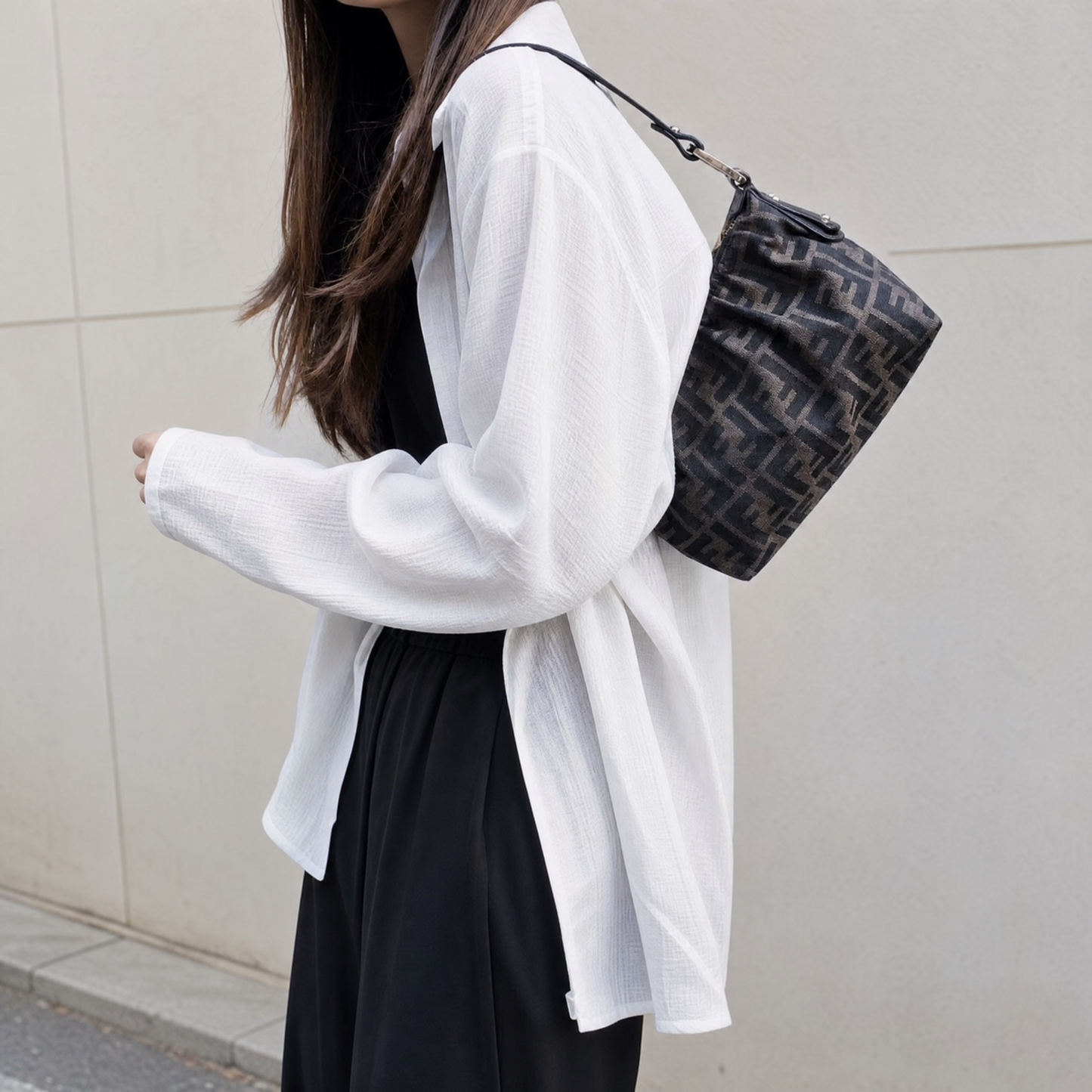 Include Entrupy Certificate of Authenticity｜Good ( Rank AB)｜ FENDI Mamma Shoulder Bag  ｜S26073110