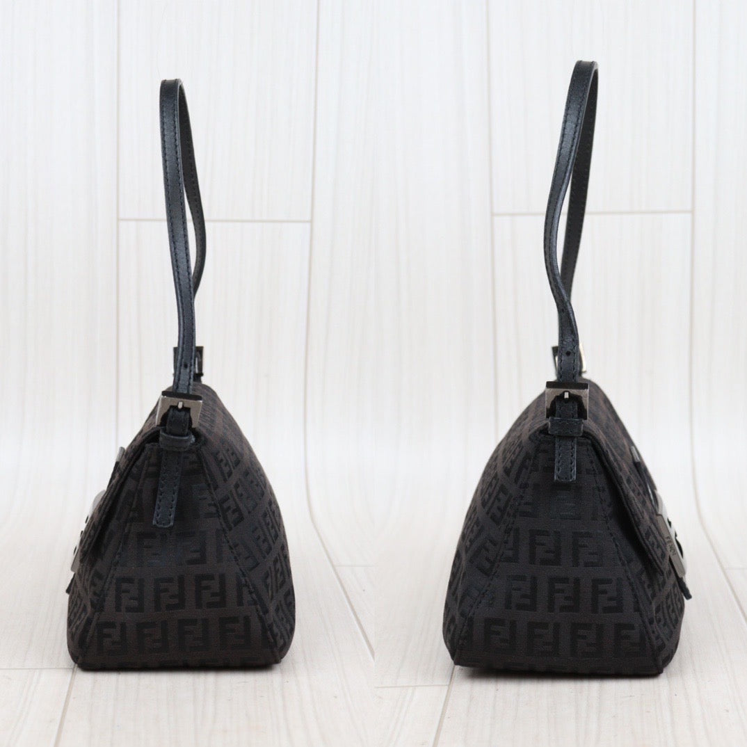 Rank AB｜ FENDI Mamma Shoulder Bag ｜V23110924