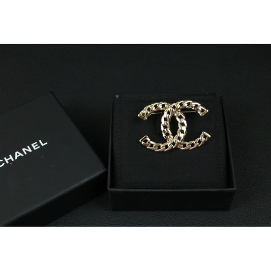 Include Authentic Detective Certificate of Authenticity｜Very Good ( Rank A)｜ CHANEL B24P Double C Chain Brooch Made in 2024 Year｜S26081805