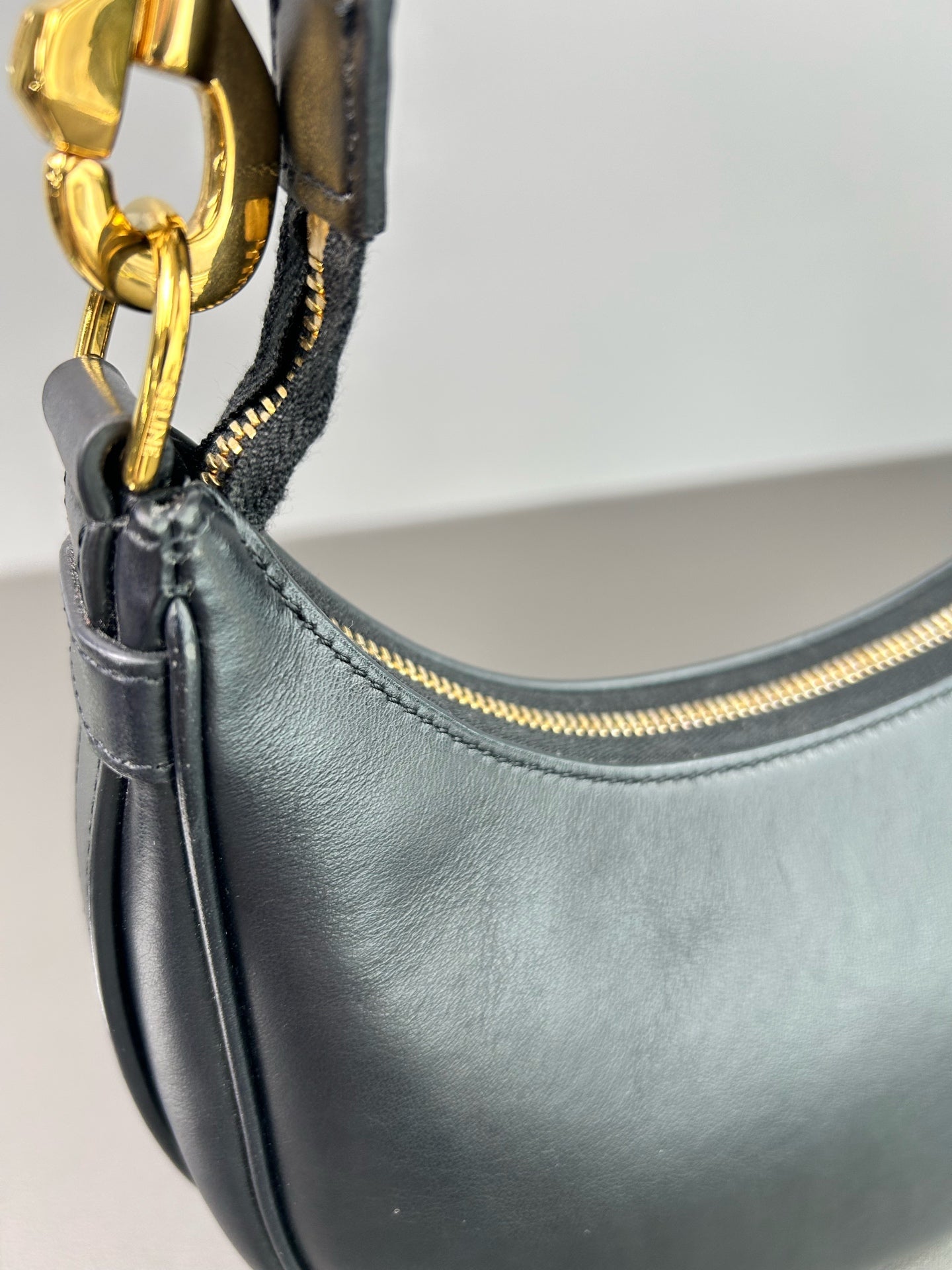 Very Good ( Rank A) ｜ CELINE AVA Calf Shoulder Bag