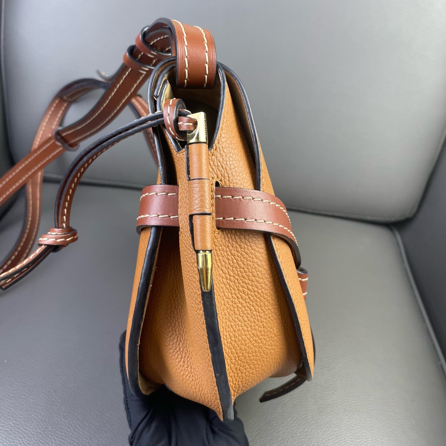 Very Good ( Rank A) ｜ Loewe Gate  Shoulder Bag Caramel｜P24051325