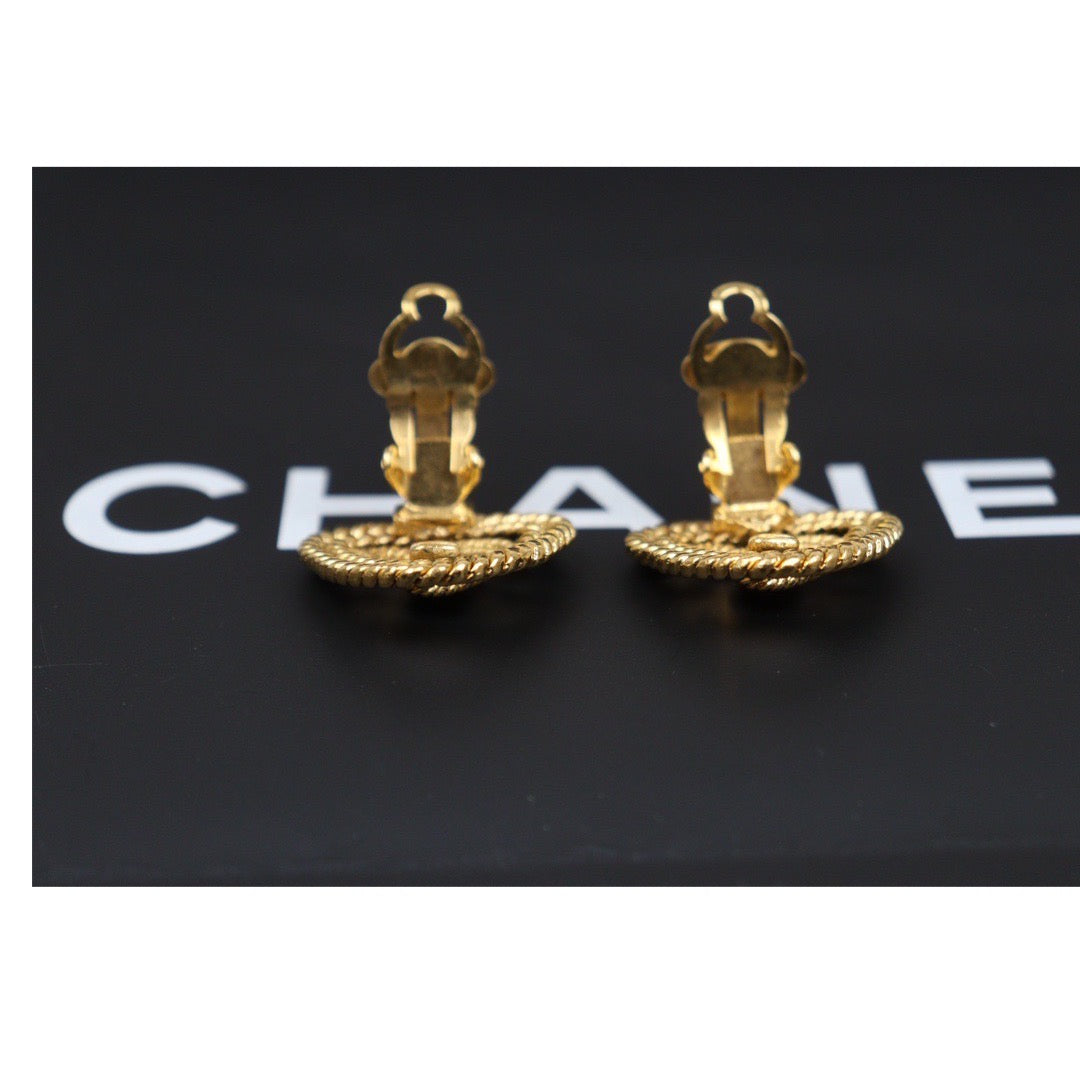 Very Good ( Rank A) ｜CHANEL Coco Mark Gold 24 Plated Earrings ｜Q24040423