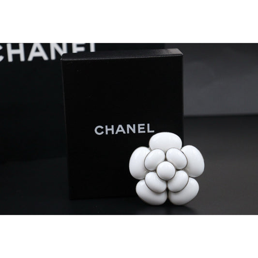 Very Good ( Rank A)｜ CHANEL Camellia Ceramic  Brooch ｜Q24080804