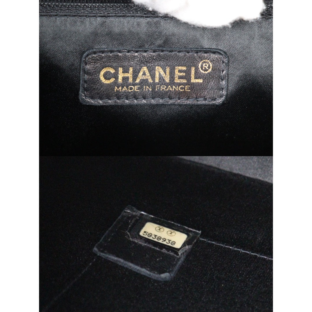 Rank AB ｜ CHANEL Canvas Tote Bag Black  Made In 1997-1999 Year｜P24071106