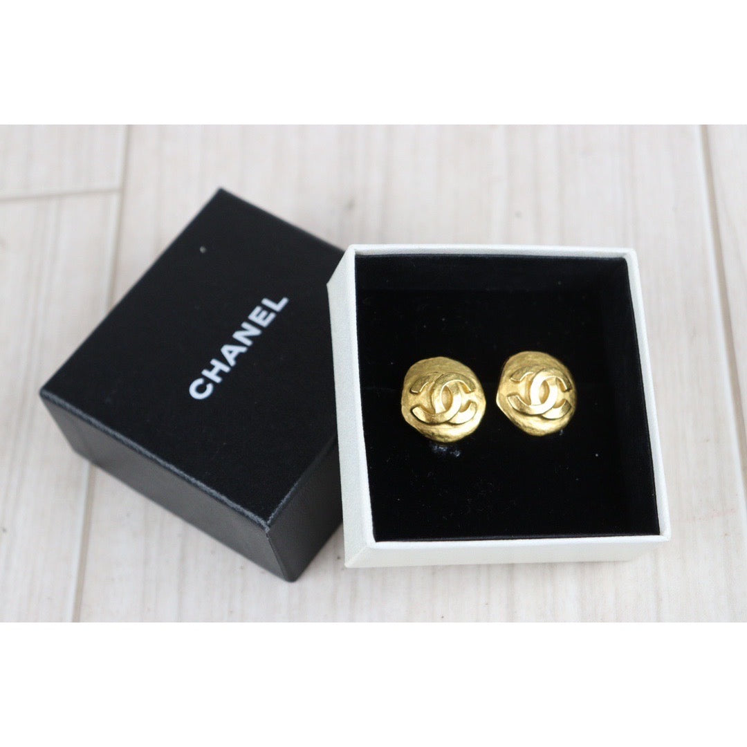 Rank A ｜CHANEL Vintage Coco Mark 18K Gold Plating Earrings  Made In 1995 Year ｜23101202