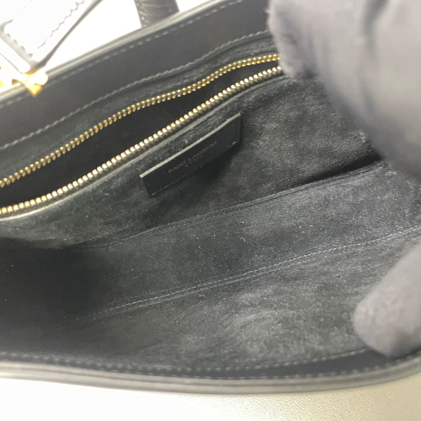 third installment 3/3 ｜ Include Entrupy Certificate of Authenticity｜Very Good ( Rank A)｜  Saint Laurent YSL Hobo Shoulder Bag