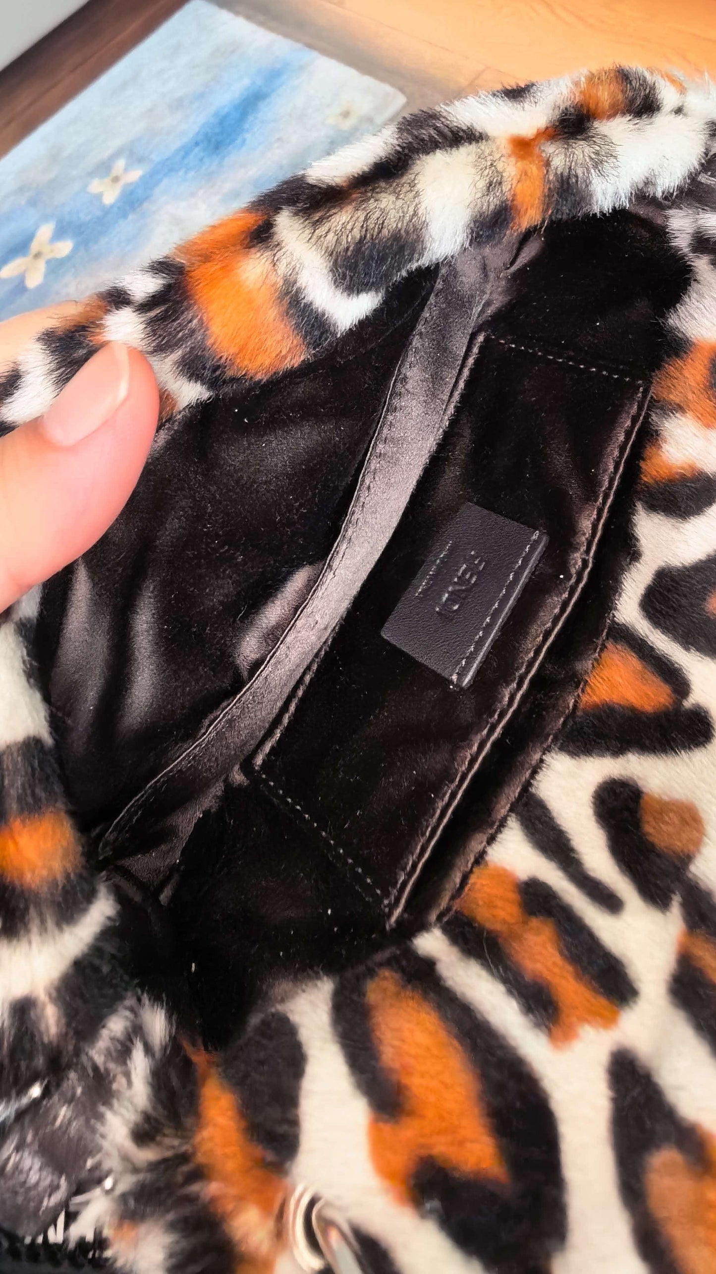 Include Entrupy Certificate of Authenticity｜Very Good ( Rank A)｜ FENDI Mamma Baguette Shoulder Bag