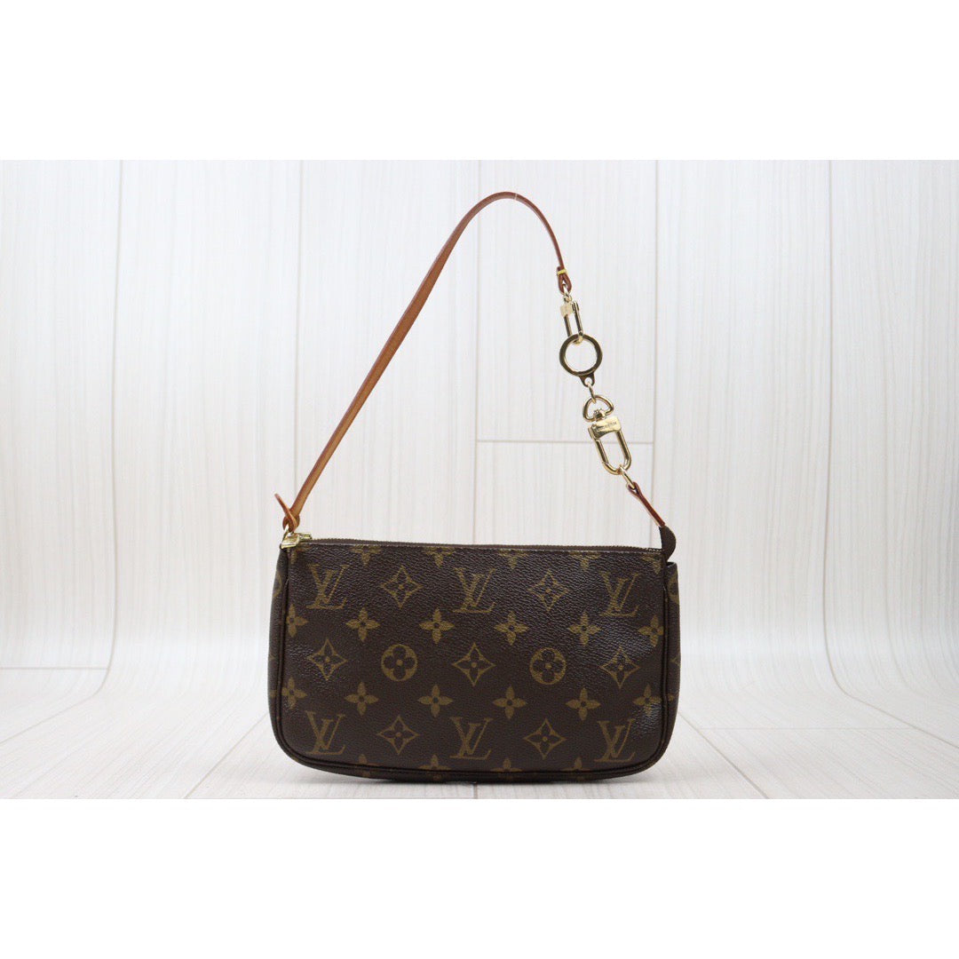 Good ( Rank AB) ｜ LV Monogram Pochette Accessoires Vintage Model ｜V24060629