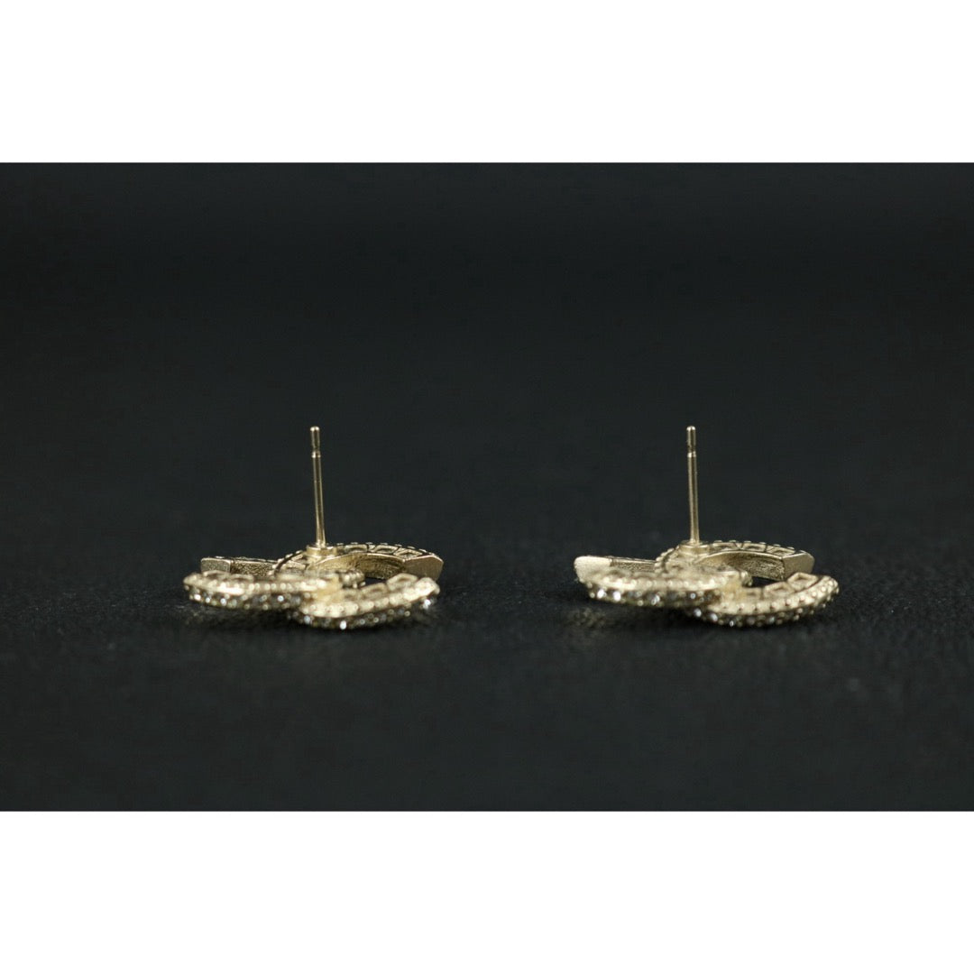 Include Authentic Detective Certificate of Authenticity｜Very Good ( Rank A)｜ CHANEL F19V COCO Mark Rhinestone Earrings Made In 2019Year｜S26051504