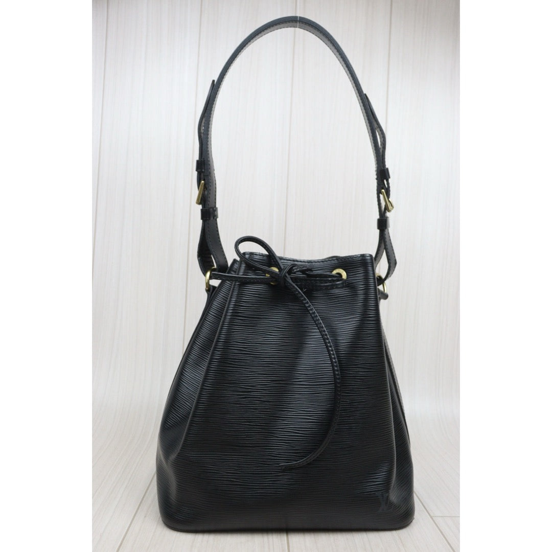Very Good ( Rank A)｜ LV Epi Noe Shoulder Bag Black｜V25100716