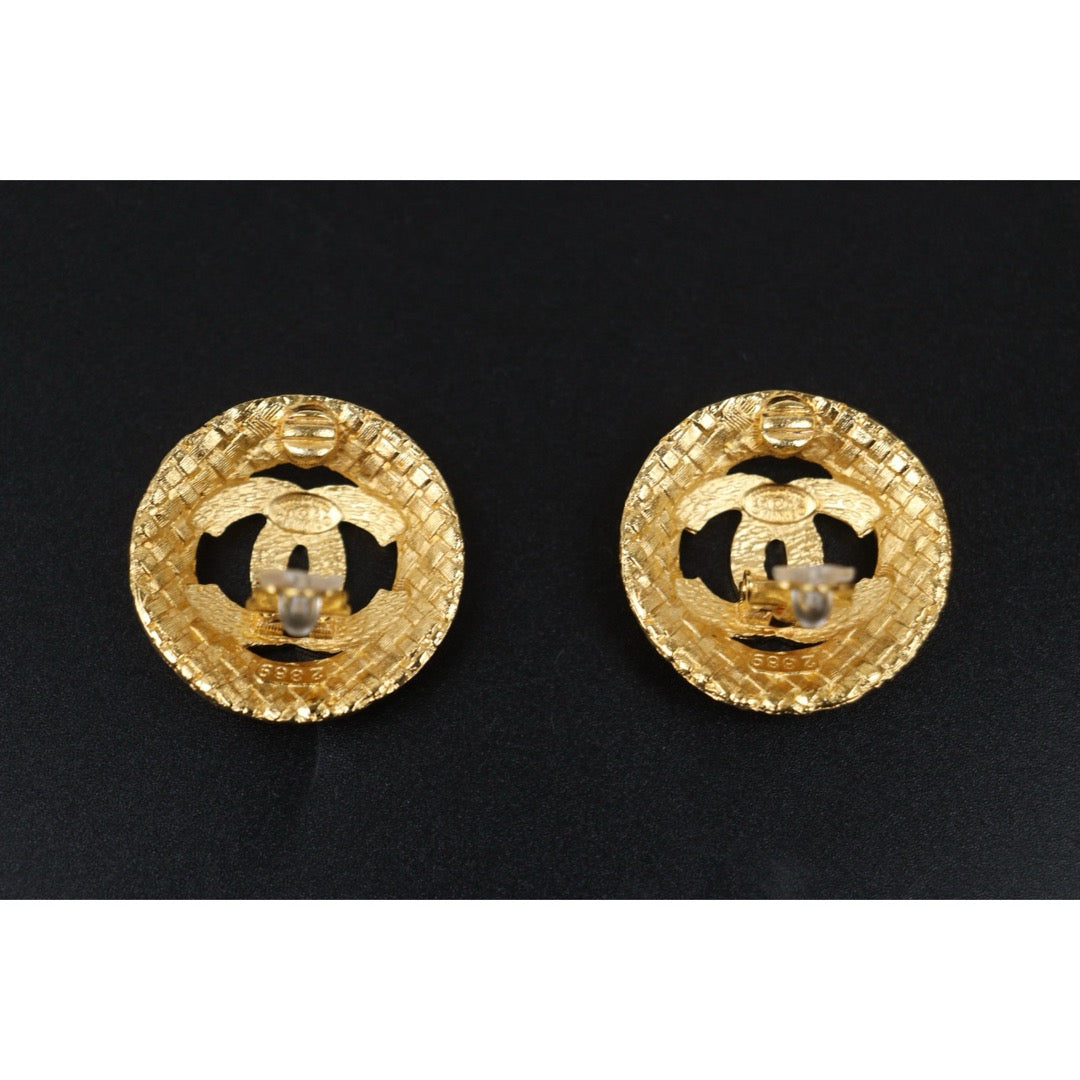 Very Good ( Rank A) ｜ CHANEL Coco Mark  Weave Gold Earrings Made In 1992Year GM｜25122306