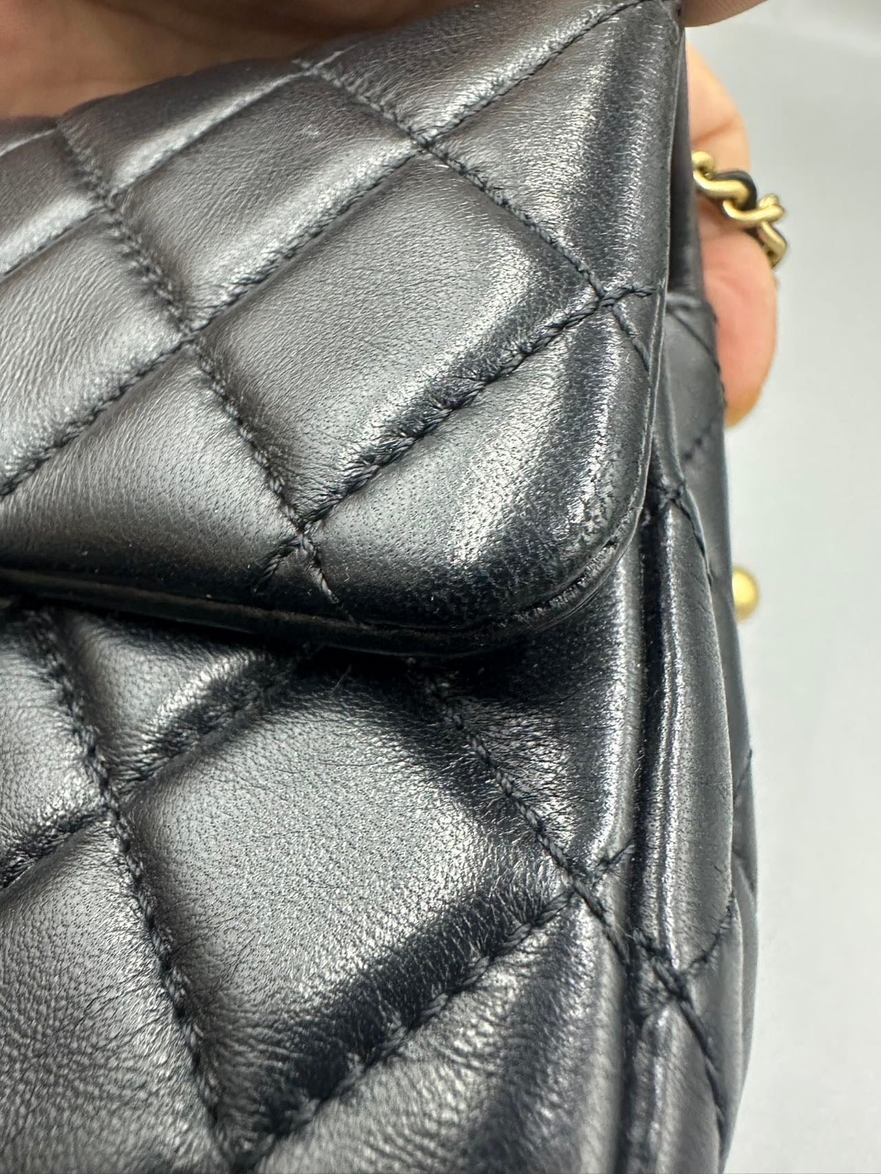 Include Entrupy Certificate of Authenticity｜Very Good ( Rank A)｜ CHANEL Lanbskin Square Shoulder Bag Black