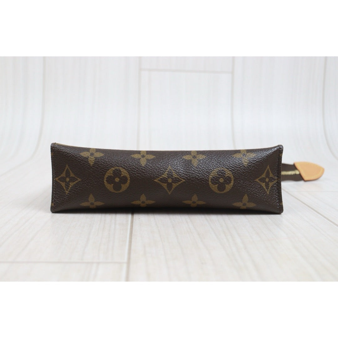 Include Entrupy Certificate of Authenticity｜Very Good ( Rank A) ｜Louis Vuitton Monogram Pochette Toilette 19｜26102305