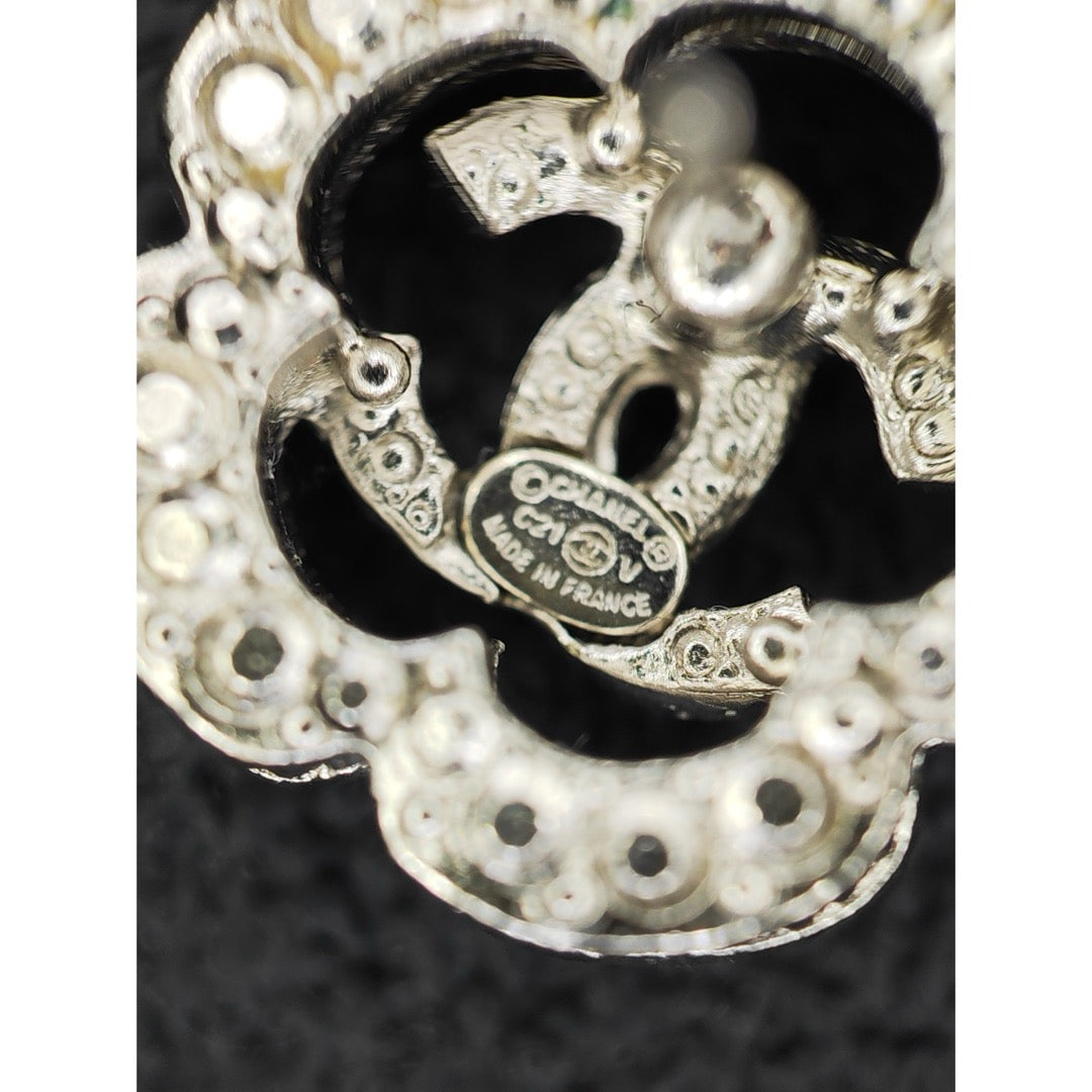 Include Authentic Detective Certificate of Authenticity｜Very Good ( Rank A) ｜CHANEL C21V COCO Mark Camellia Rhinestone Earrings Made In 2021Year｜S26061605