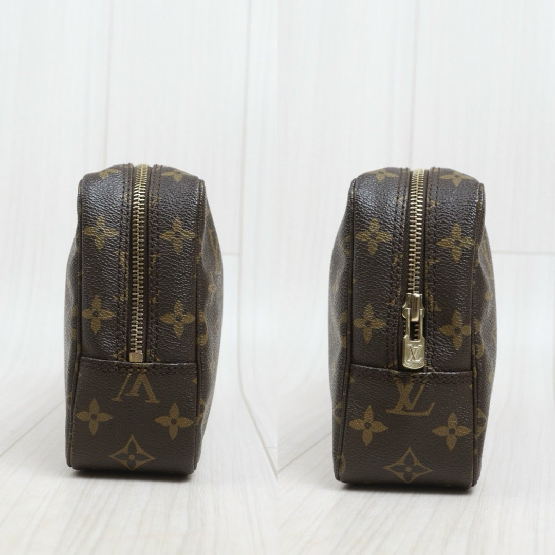 Include Entrupy Certificate of Authenticity｜Very Good ( Rank A) ｜ Louis Vuitton Truth Toilet 23 Monogram Makeup Pouch｜26102101