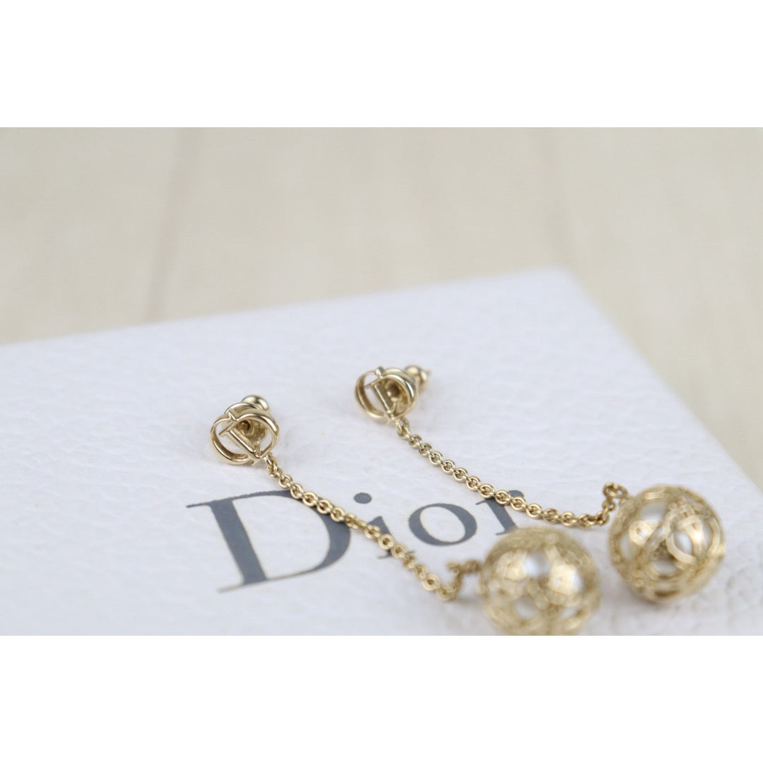 Include Authentic Detective Certificate of Authenticity｜Very Good ( Rank A) ｜ Dior CD Pearl Pendant Earring ｜S26040302