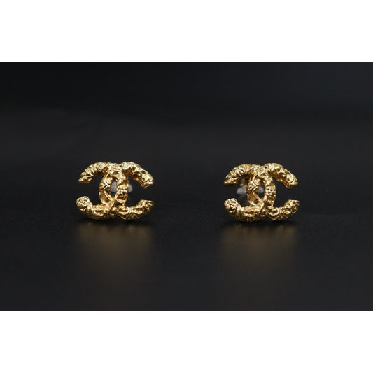 Include Authentic Detective Certificate of Authenticity｜Excellent（Rank SA） ｜ CHANEL 93A Coco Mark Vintage Lava Gold Earrings Made In 1993Year ｜26041303