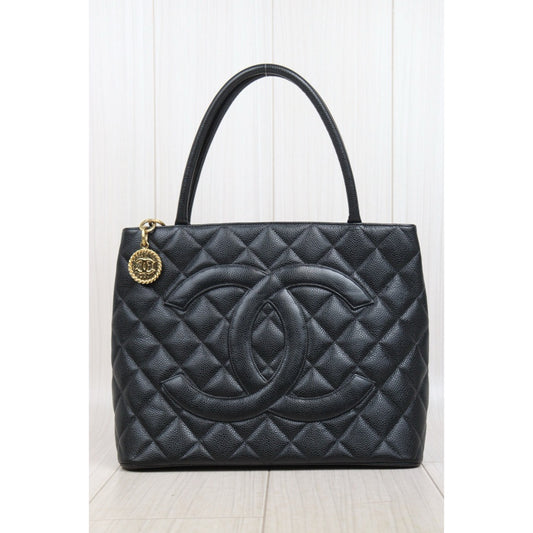 Very Good ( Rank A) ｜ CHANEL Caviar Skin Calf Leather Tote Bag Black Made In 2002～2003 Year｜25090402
