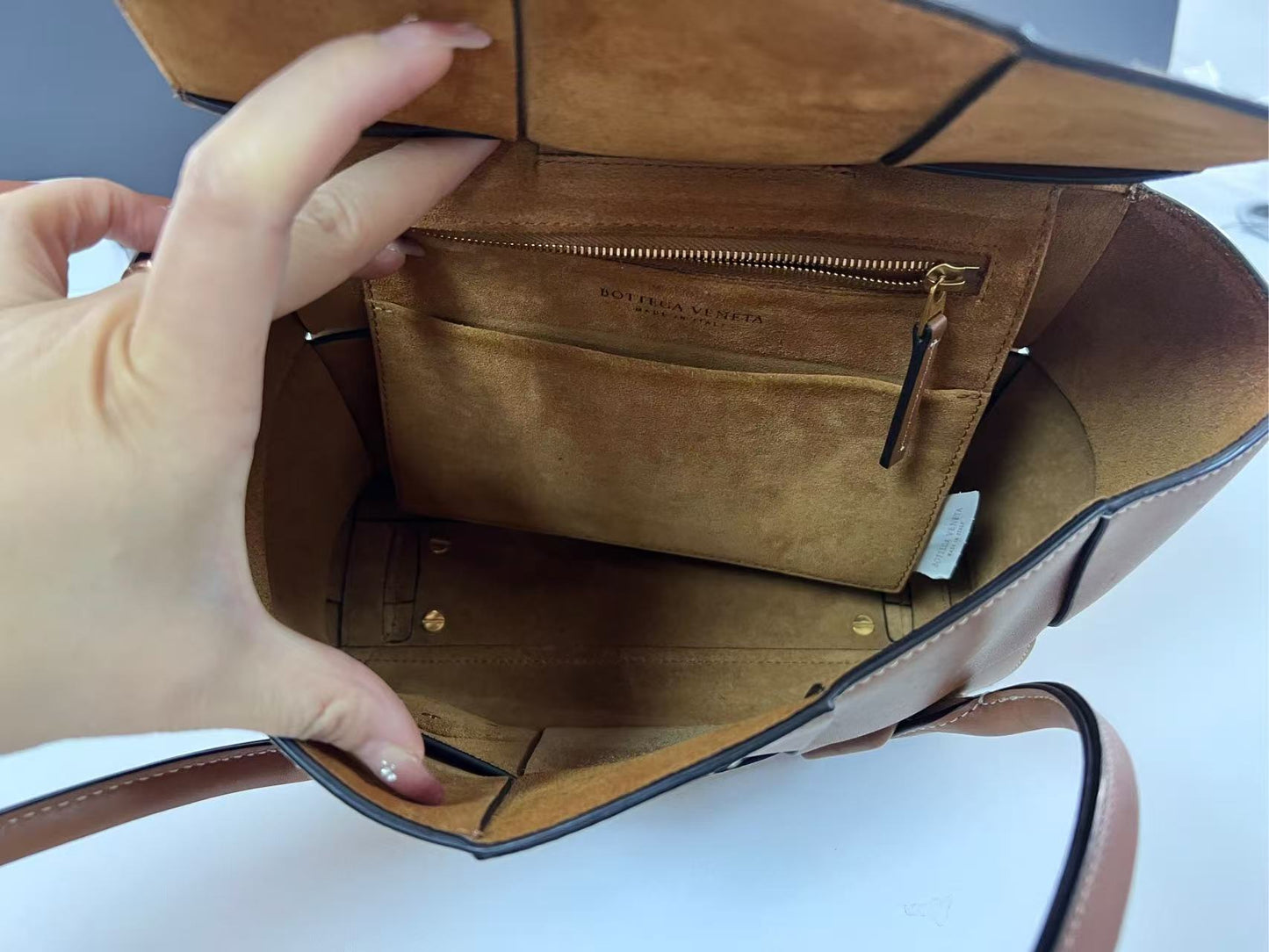 Bottega Veneta arco 33 Bag