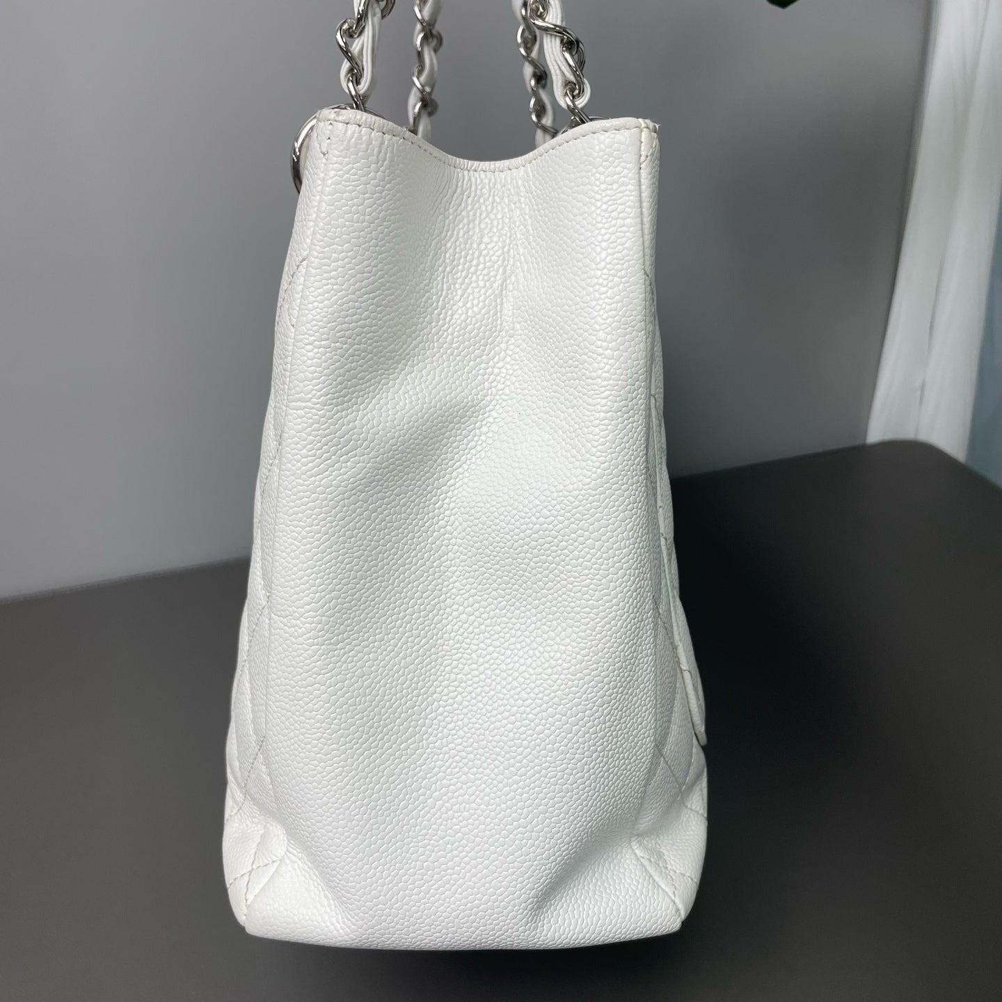 CHANEL Matrasse GST Chain Tote Bag Caviar Skin White