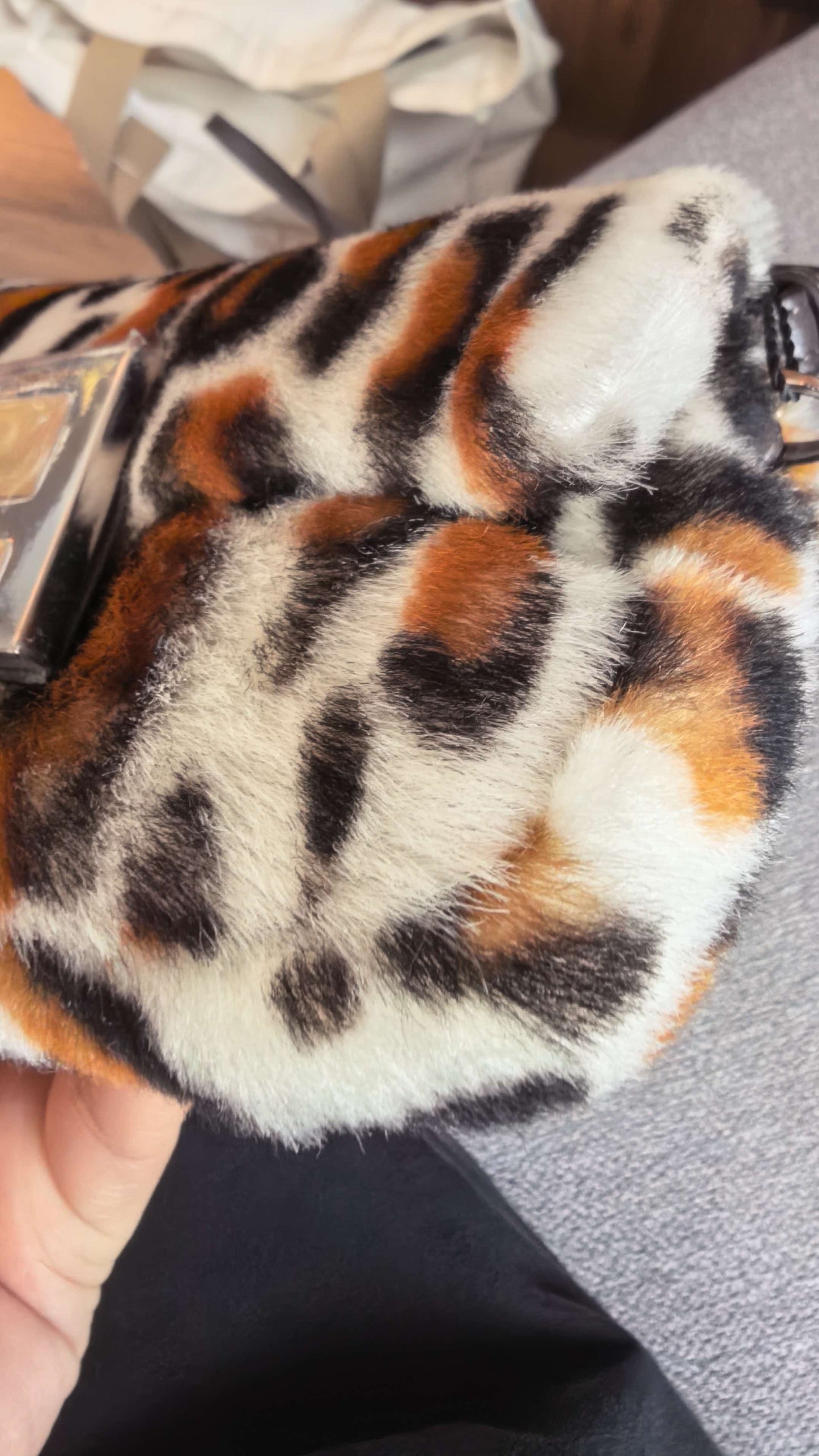 Include Entrupy Certificate of Authenticity｜Very Good ( Rank A)｜ FENDI Mamma Baguette Shoulder Bag