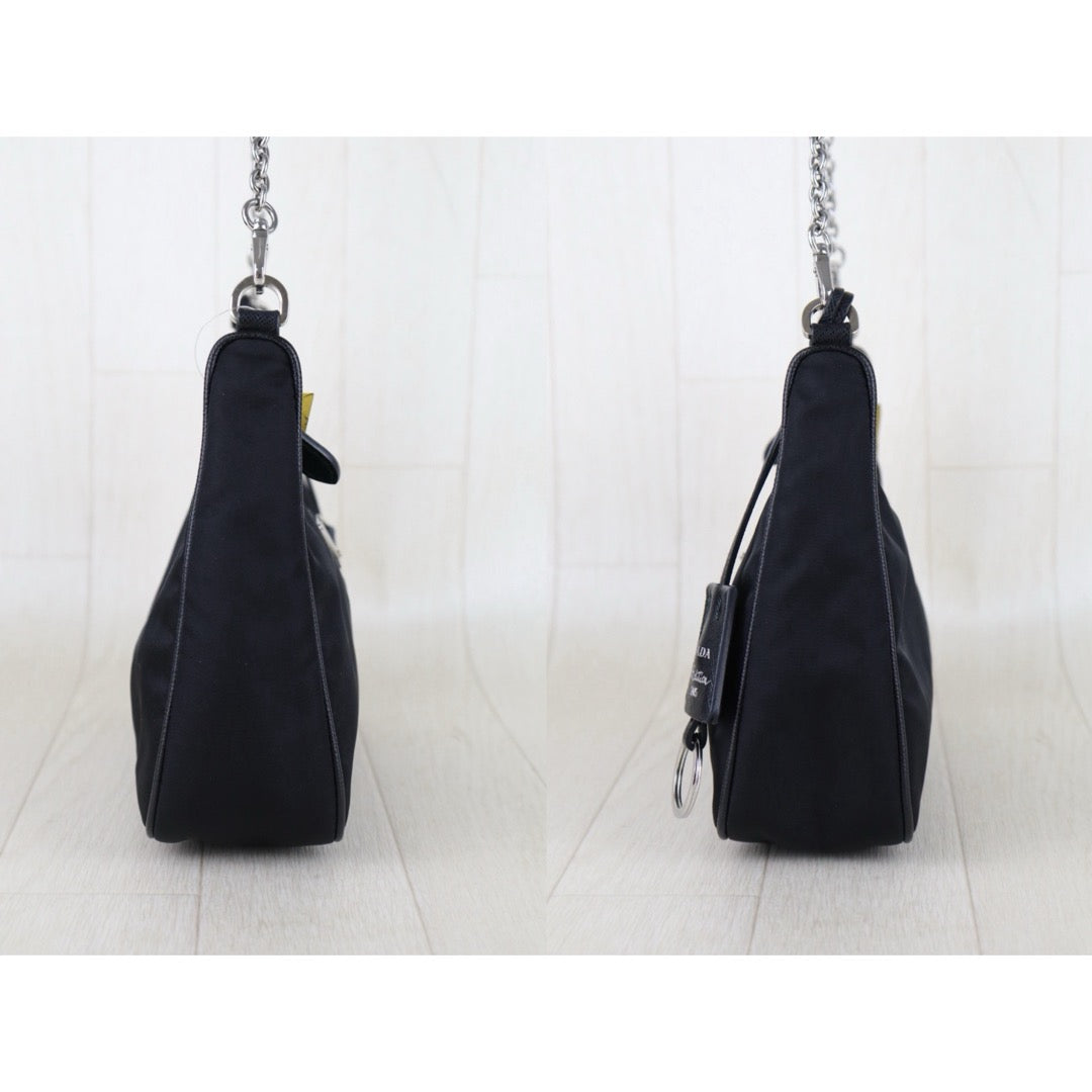 Include Entrupy Certificate of Authenticity｜Very Good ( Rank A)｜ PRADA Re-Edition 2005 Re-Nylon Shoulder Bag ｜S26050605