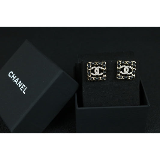 Include Authentic Detective Certificate of Authenticity｜Very Good ( Rank A) ｜CHANEL B20B COCO Mark Rhinestone Leather string Chain Earrings Made In 2020 Year｜S26041405