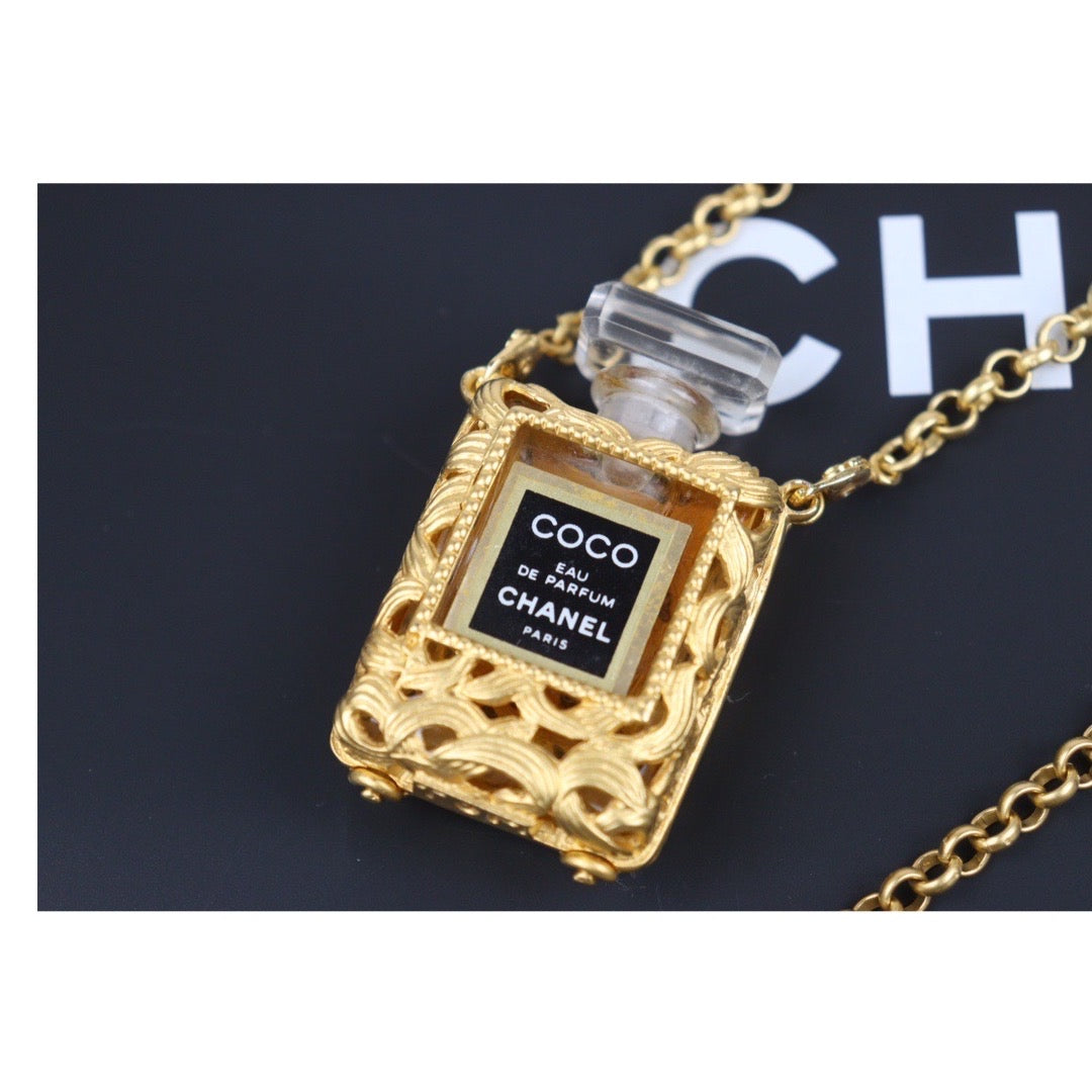 Rank A ｜ CHANEL Vintage Perfume No5 Brass Perfume Necklace  ｜23110705