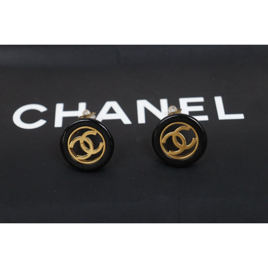 Include Authentic Detective Certificate of Authenticity｜Very Good ( Rank A) ｜ CHANEL 97A Coco Mark  Golden  Earrings Made In 1997Year｜26020605