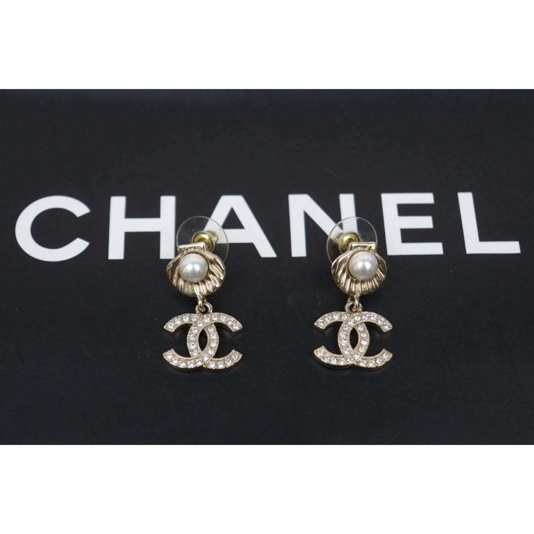 Very Good ( Rank A) ｜CHANEL COCO Mark Pearl Rhinestone Earrings Made In 2025Year｜V25121106