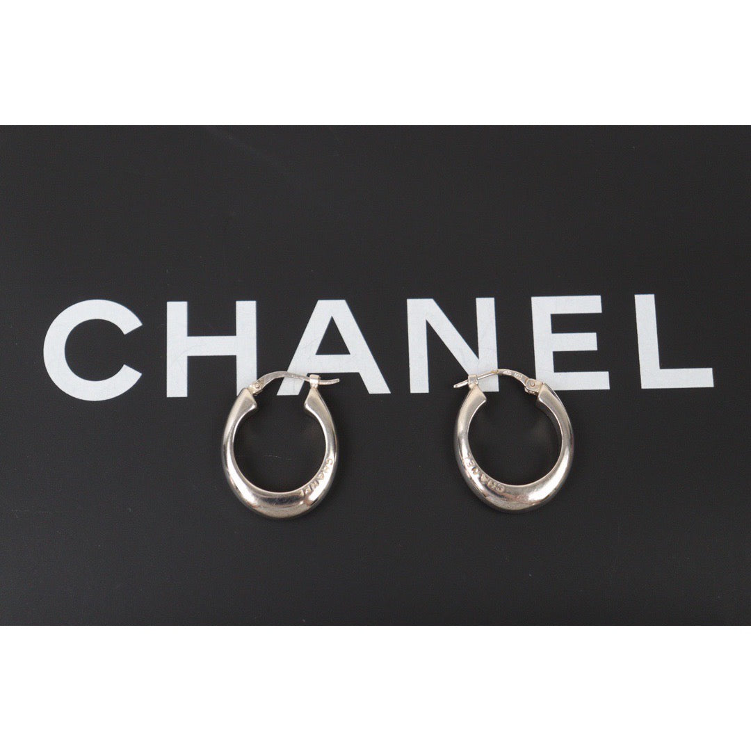 Rank A ｜CHANEL Vintage Silver Plating Earrings ｜Q24053024