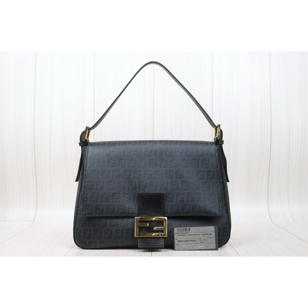 Very Good ( Rank A)｜ FENDI Zucca Mamma Baguette Shoulder Bag  Gold Hardware｜25061915