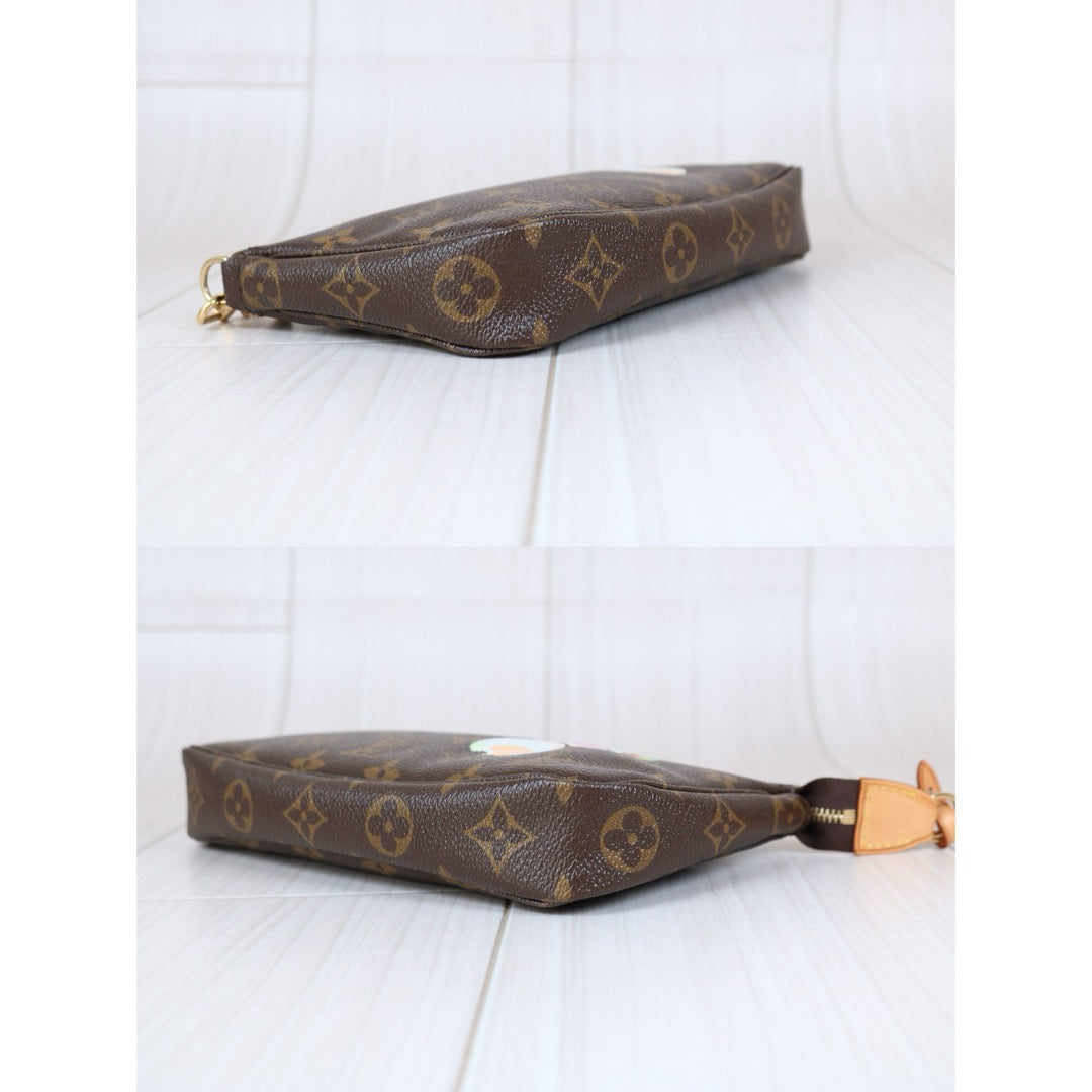 Very Good ( Rank A)｜ LV Takashi Murakam Panda Monogram Pochette Accessoires ｜S24100204