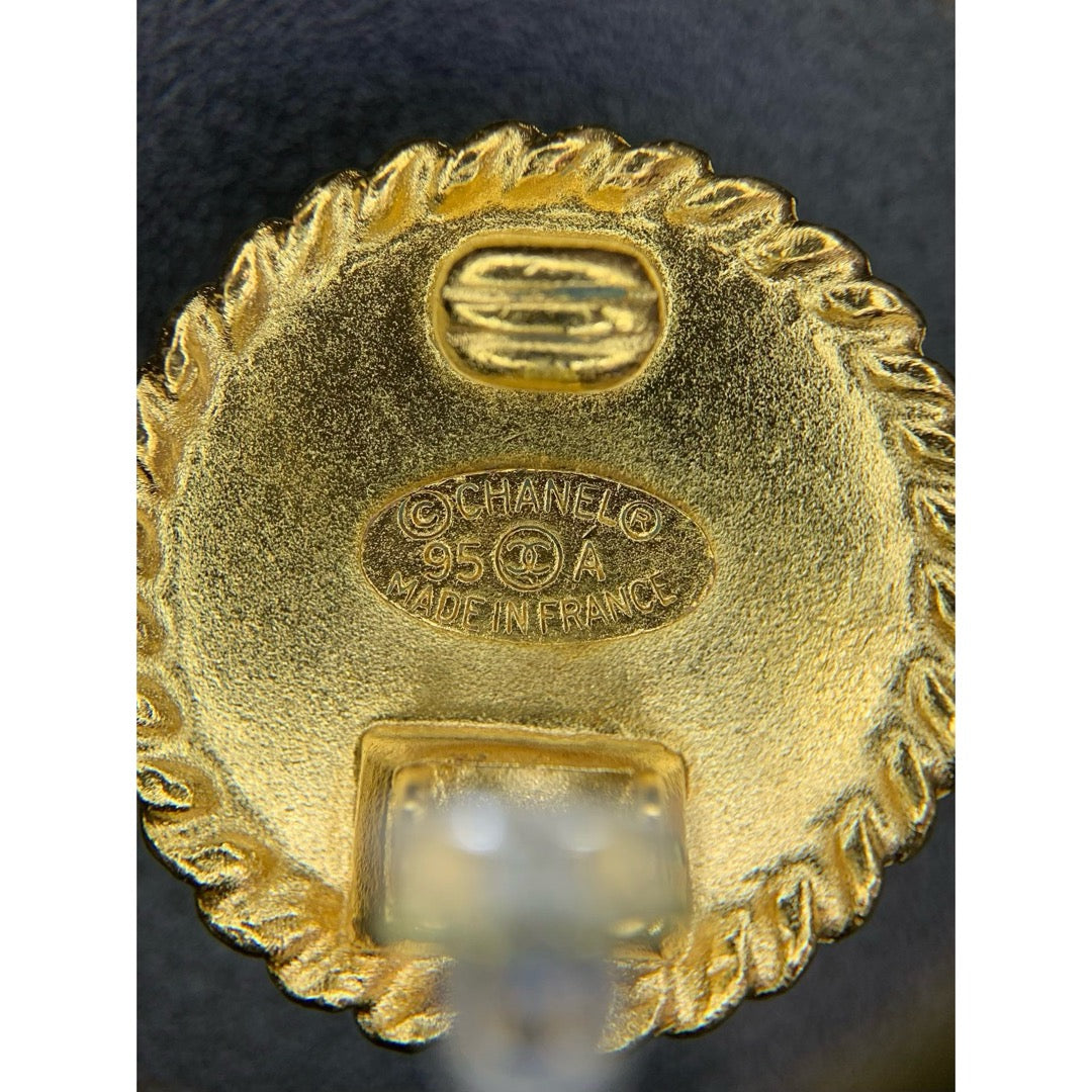 Include Authentic Detective Certificate of Authenticity｜Very Good ( Rank A) ｜CHANEL 95A COCO Mark Vintage Earrings Made In 1995 Year ｜26070306