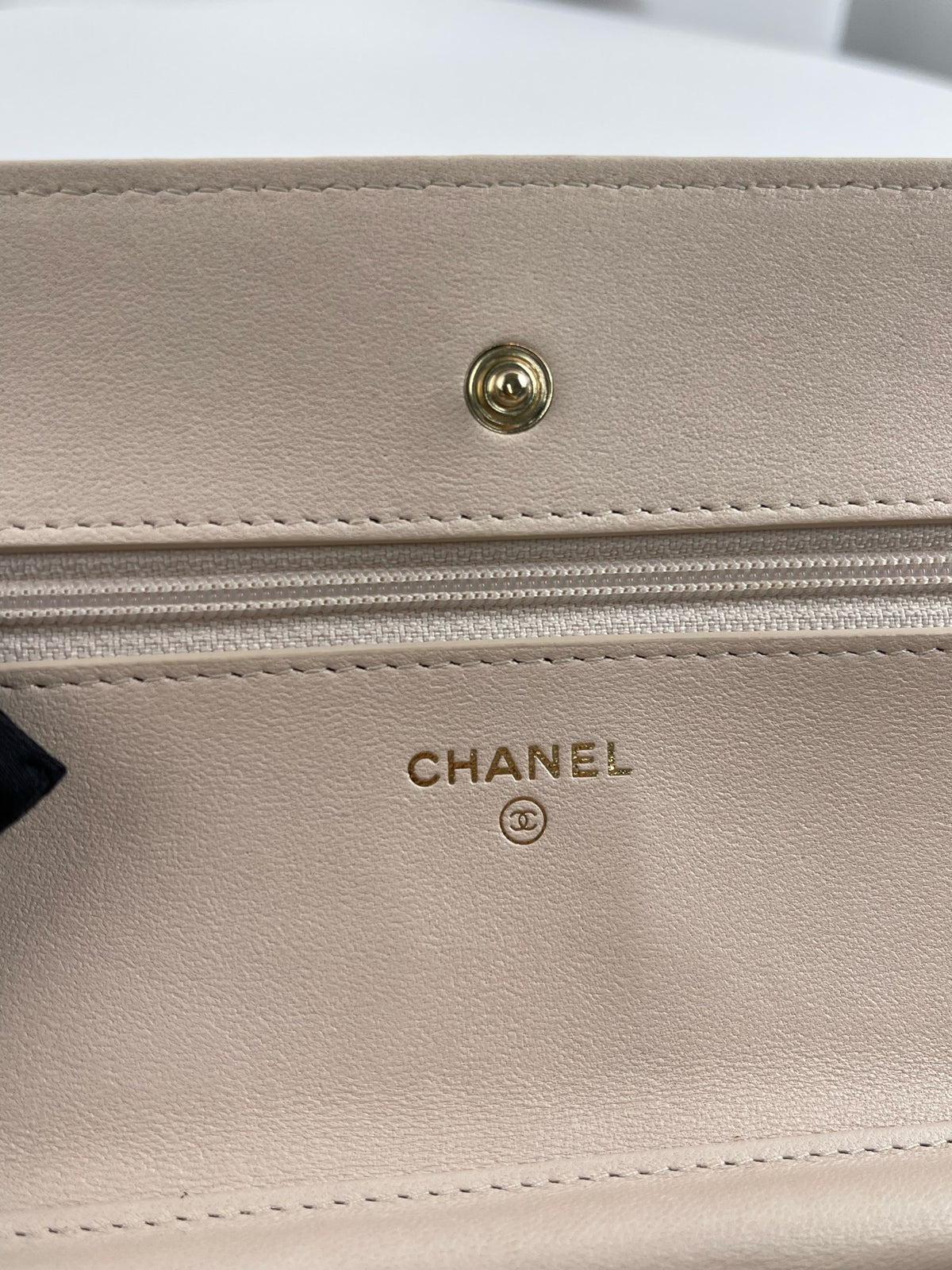 Include Entrupy Certificate of Authenticity｜Very Good ( Rank A) ｜CHANEL Lambskin Beige WOC Chain Bag