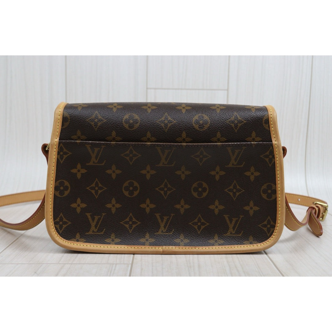 Include Entrupy Certificate of Authenticity｜Good ( Rank AB)｜Louis Vuitton Monogram Baguette Postman ShoulderBag ｜26031903