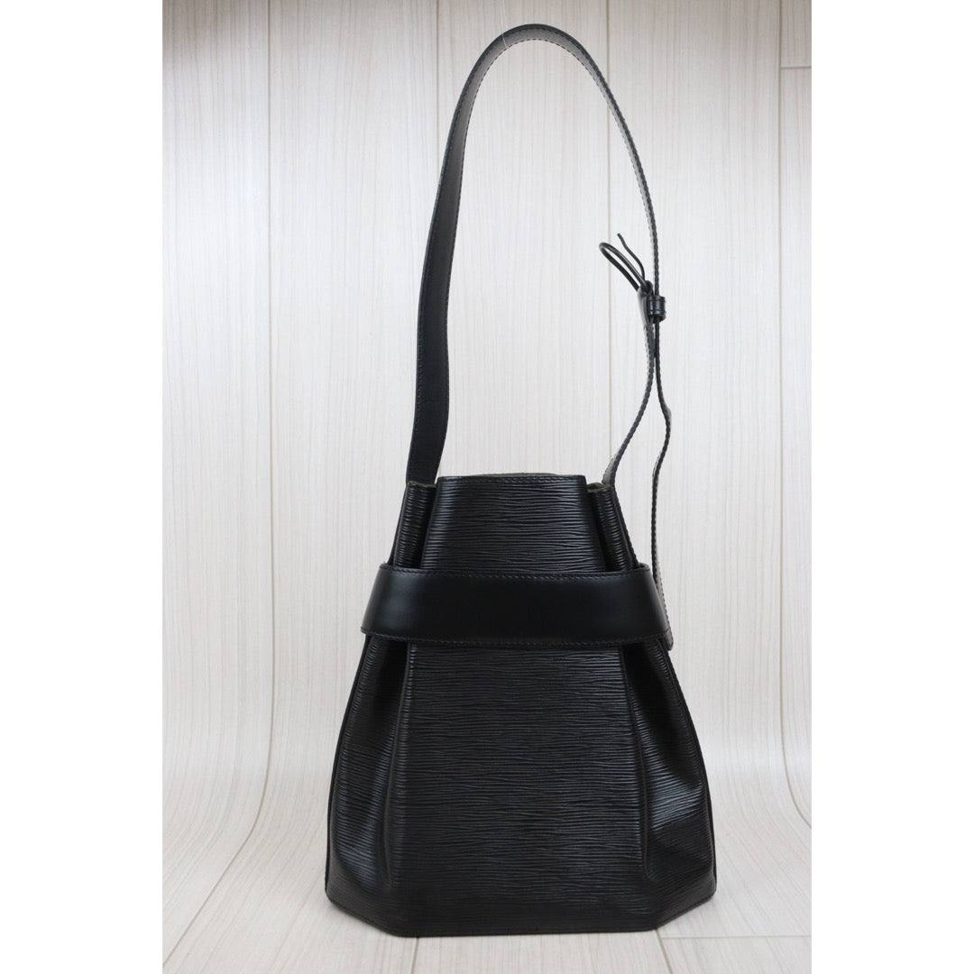 Good ( Rank AB)｜ LV Epi Sack de Paul Shoulder Bag Black PM｜25092305