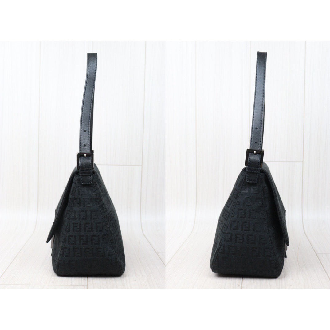Rank A｜ FENDI Mamma Baguette Shoulder Bag Black ｜V24052304