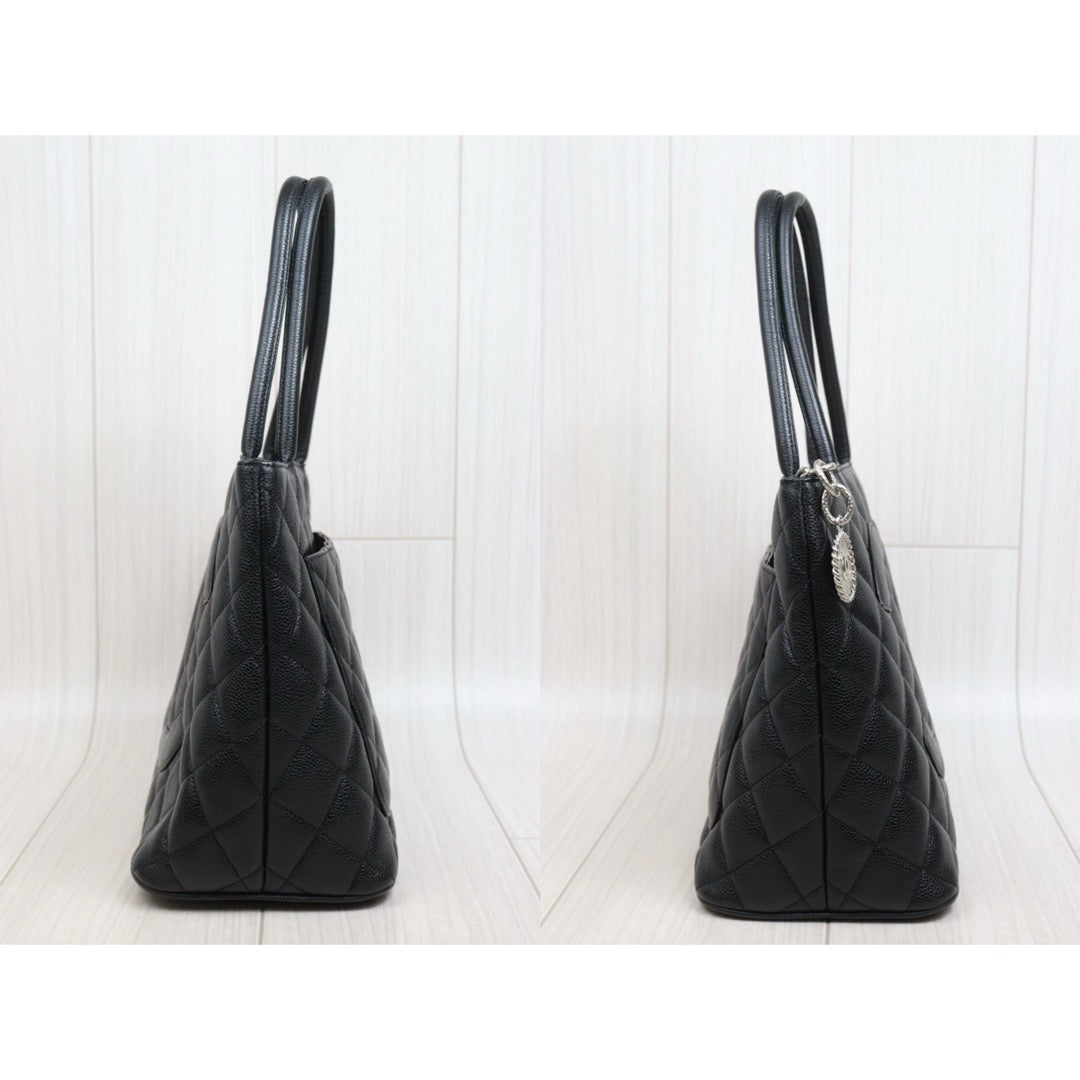 Include Entrupy Certificate of Authenticity｜Good ( Rank AB)｜ CHANEL Caviar Skin Calf Leather Tote Bag Black Made In 2000～2002Year｜26022001
