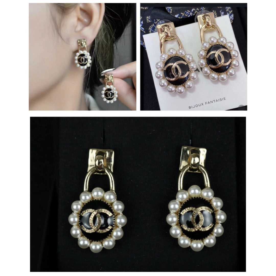 Excellent（Rank SA）｜ CHANEL Coco Mark Zipper pull Pearl Earrings｜X25030106