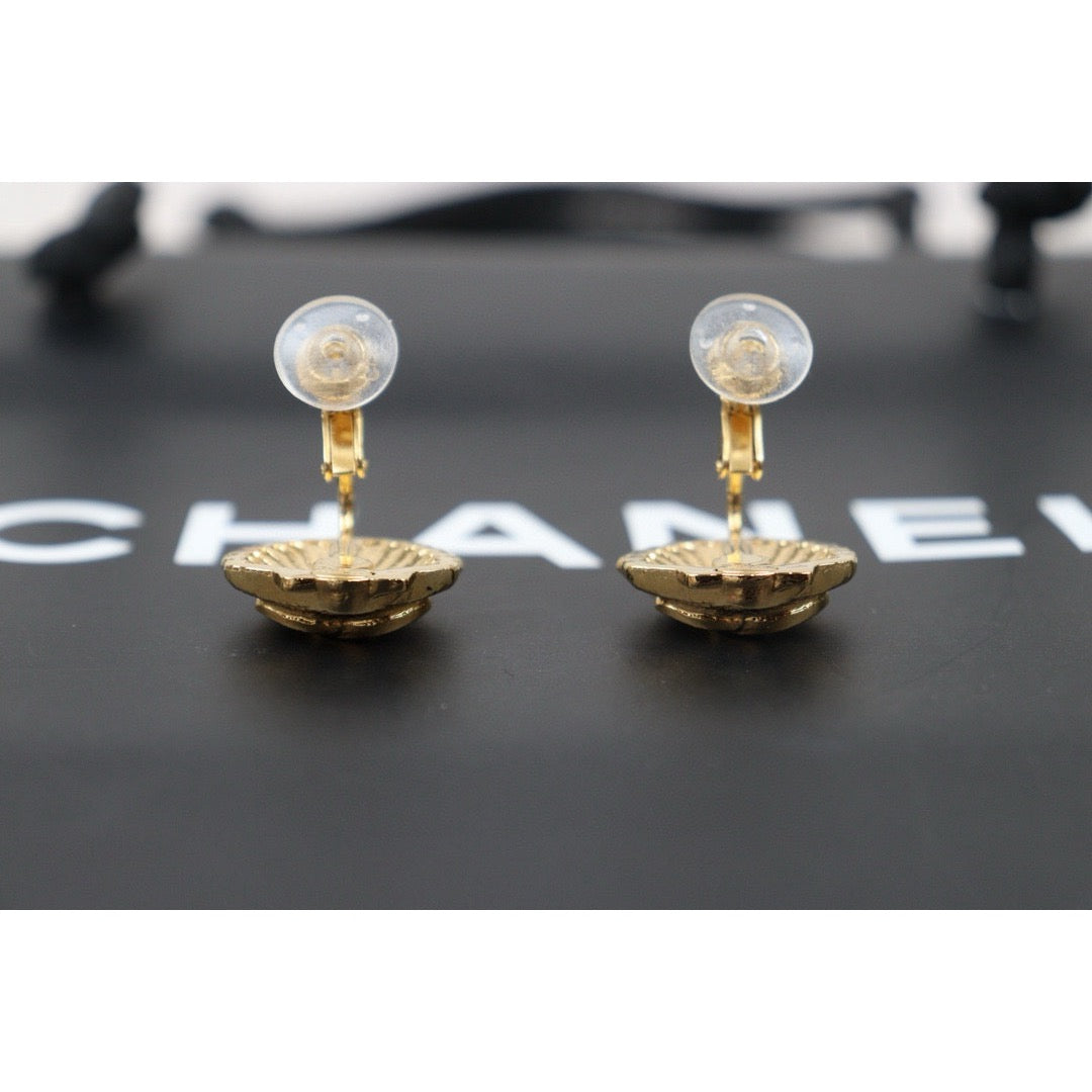 Very Good ( Rank A)  ｜CHANEL Shell Rhinestone  Earrings ｜P24110117