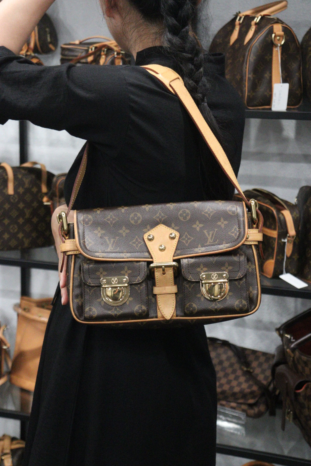 Good ( Rank AB) ｜ LV Monogram Hudson PM Shoulder  Bag｜24080808